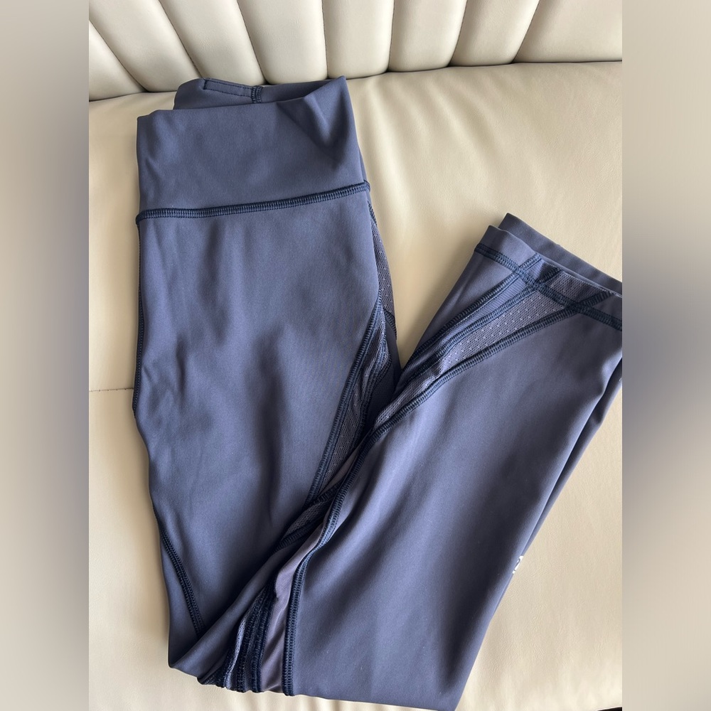 Lululemon Athletica Purple Mesh Leggings (Size 6)